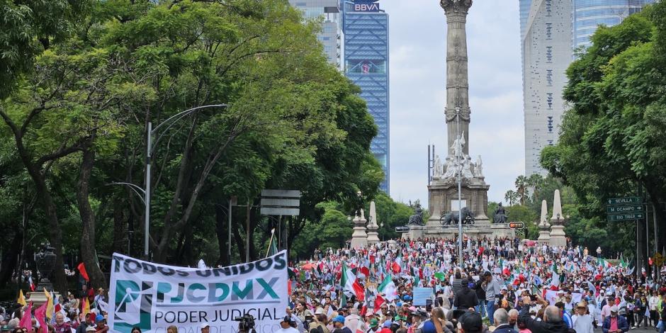 Miles de personas marcharon, ayer, contra la reforma judicial.