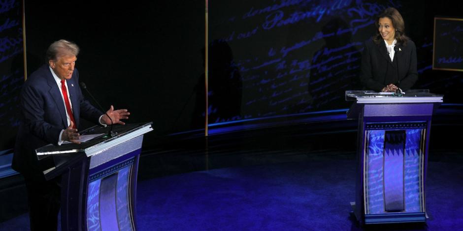 La gesticulación de Kamala Harris y Donald Trump contrasta durante el debate de ayer en Pensilvania.