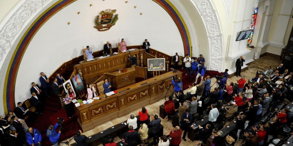 Jorge Rodríguez, líder chavista, se pronuncia contra la votación en España, ayer.