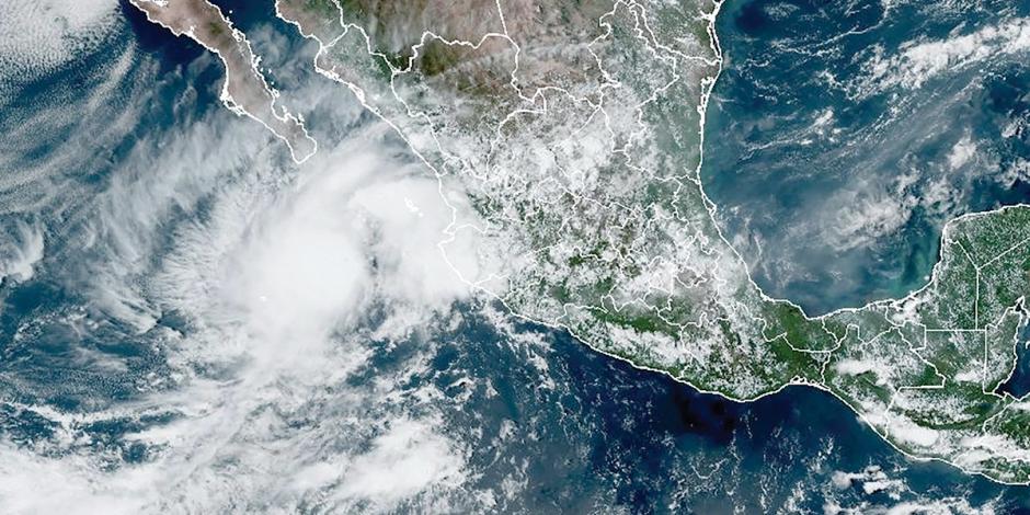 Imagen satelital de Ileana en el Pacífico, ayer, cortesía de la NOAA.