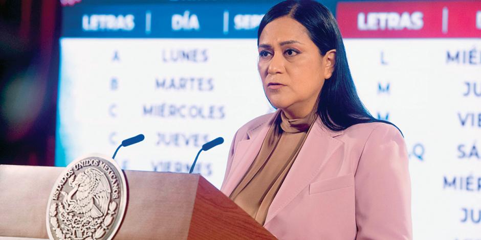 Ariadna Montiel, secretaria de Bienestar, ayer en conferencia de prensa matutina en Palacio Nacional.