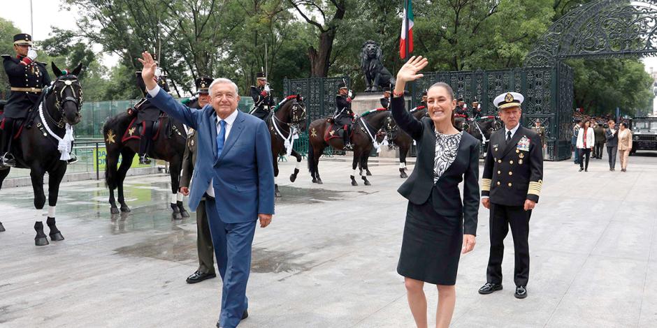 Andrés Manuel López Obrador y Claudia Sheinbaum, ayer en Chapultepec.