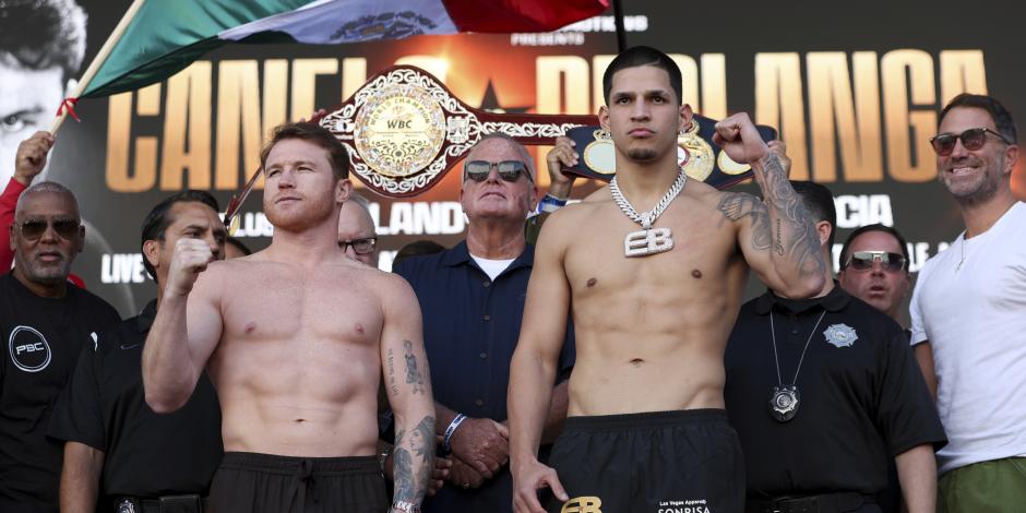 'Canelo' Álvarez y Edgar Berlanga después de su ceremonia de pesaje.