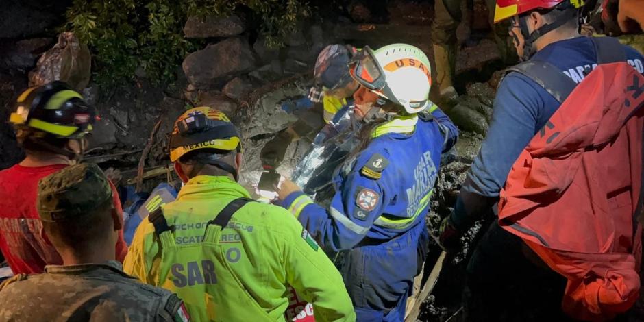 Binomios caninos de Marina, ayudan al rescate de 6 personas en Jilotzingo.