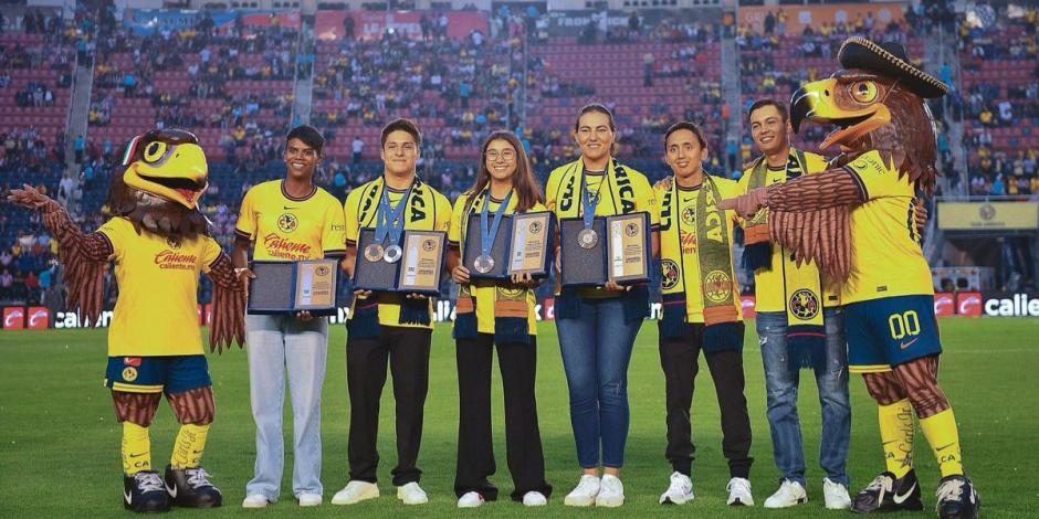 El América le recibió a los atletas de París 2024 en el estadio Azul.