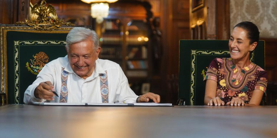 El presidente Andrés Manuel López Obrador firmó el decreto para la publicación en el Diario Oficial de la Federación de la reforma constitucional al Poder Judicial