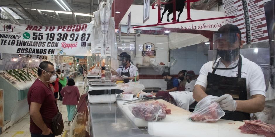 De acuerdo con el Banxico, las regiones norte, centro y sur producen 88.5% de la carne de res en México.