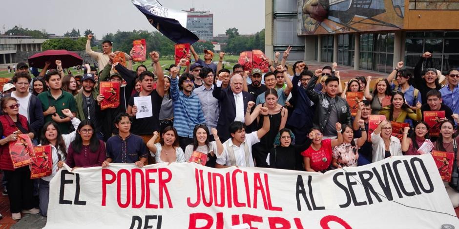 Alumnos de la UNAM protestan a favor de la reforma, el pasado 4 de septiembre.