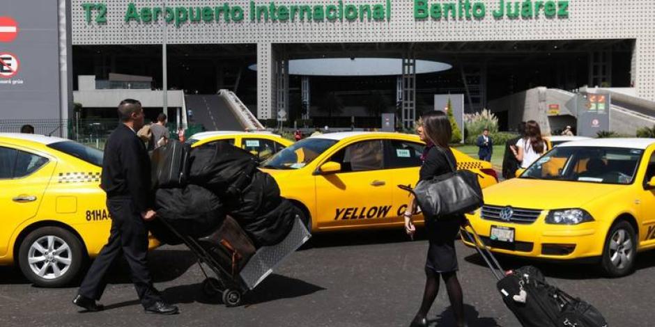 Taxis en el AICM.