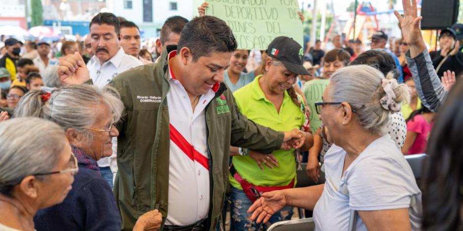 Ricardo Gallardo inaugura nueva área recreativa en Villa de Pozos, San Luis Potosí.