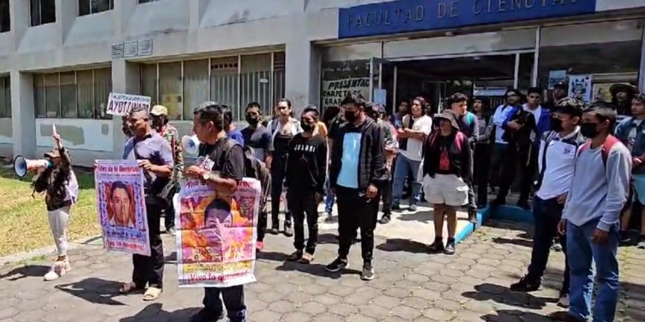 Este miércoles realizan manifestaciones en Ciudad Universitaria por los 43 normalistas.