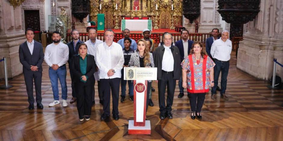 Evelyn Salgado reconoce apoyo de AMLO en reconstrucción de Guerrero tras sismos.