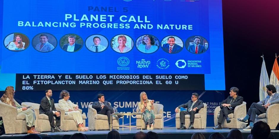 Panel “Llamado al Planeta: Equilibrando el Progreso y la Naturaleza”.