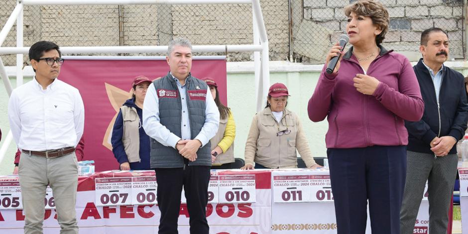 La gobernadora Delfina Gómez, ayer en su visita al municipio de Chalco.