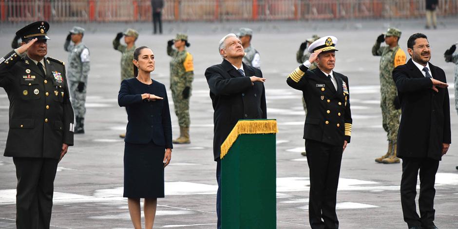 De izq. a der.: El titular de Sedena, Luis Cresencio Sandoval; la Presidenta electa, Claudia Sheinbaum; el Presidente López Obrador y el titular de Semar, Rafael Ojeda, ayer.