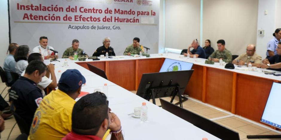 Instalan el Centro de Mando en Acapulco por huracán 'John'.