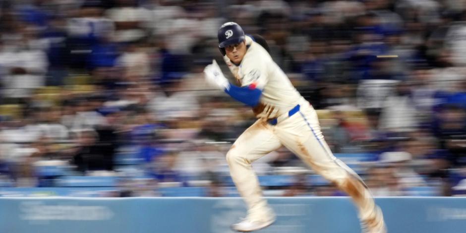 El nipón corre para completar una carrera con los Dodgers en la temporada.