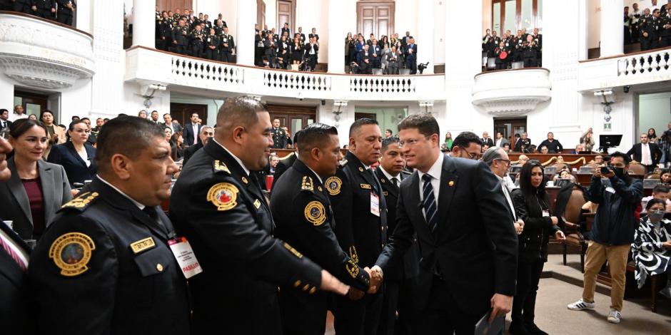 Pablo Vázquez en el Congreso capitalino, ayer.