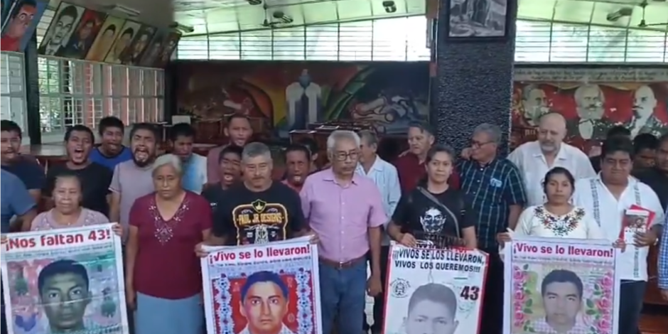 El líder del Centro de Derechos Humanos de la Montaña Tlachinollan, Abel Barrera (c.), el pasado 23 de septiembre.