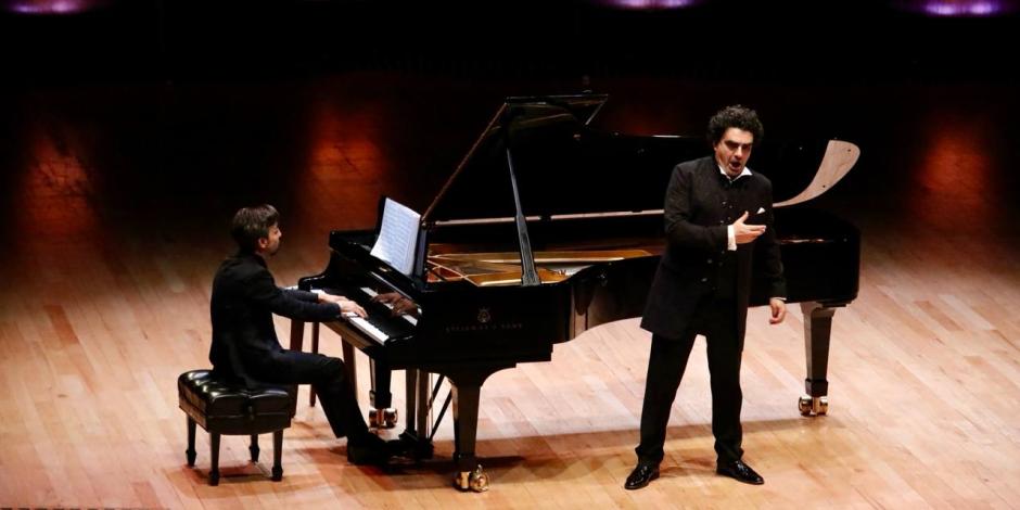 El tenor Rolando Villazón y el pianista Ángel Rodríguez, el martes pasado.