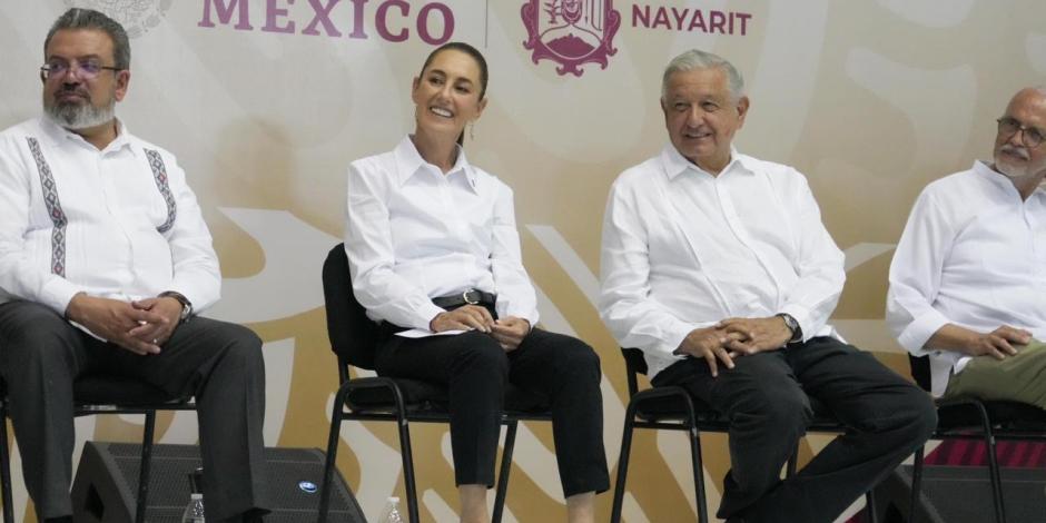 Claudia Sheinbaum reafirma su compromiso de mantener los proyectos de la Cuarta Transformación en Nayarit durante un evento con AMLO.