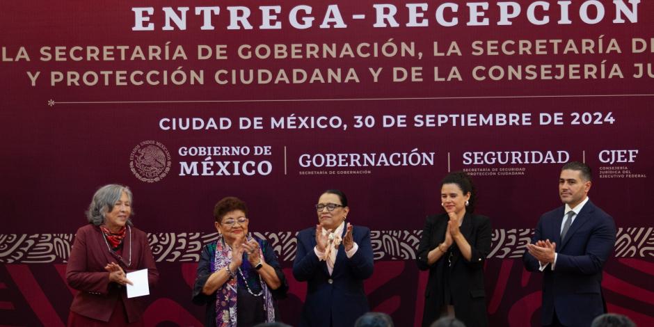 De izq. a der.: María Estela Ríos, Ernestina Godoy, Rosa Icela Rodríguez, Luisa María Alcalde y Omar García Harfuch, ayer.