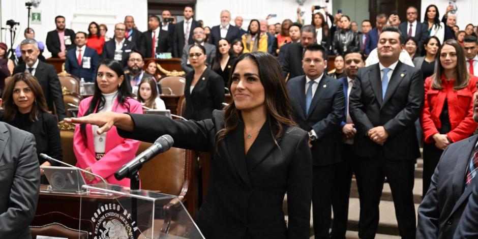 Alessandra Rojo de la Vega durante su toma de protesta como Alcaldesa de Cuauhtémoc.