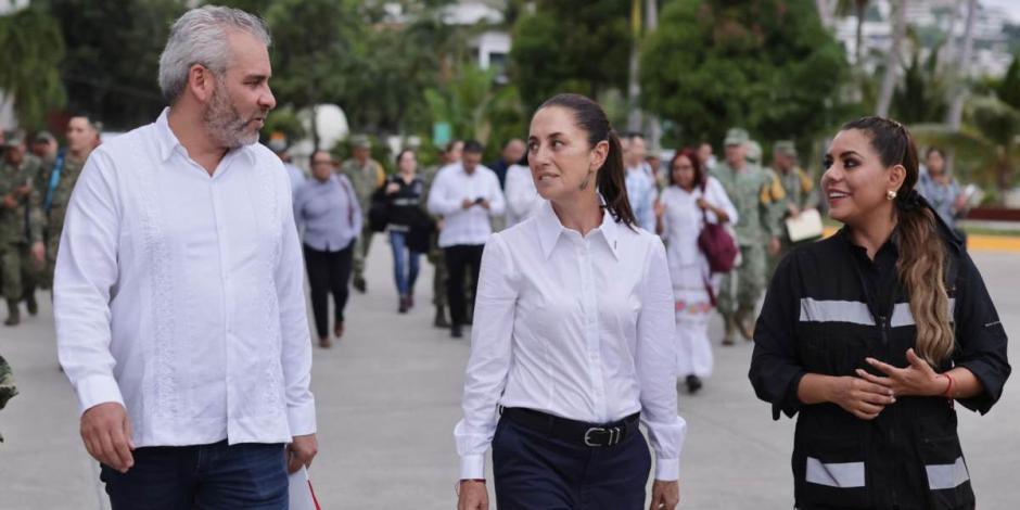 Alfredo Ramírez Bedolla informa a Sheinbaum afectaciones por huracán 'John'.