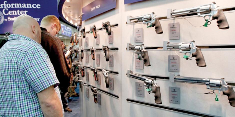 Stand de armas en un congreso de la Asociación del Rifle, en foto de archivo.