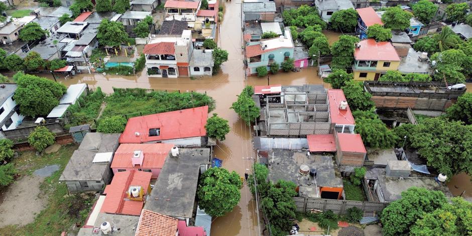 Pegan ahora a Juchitán lluvias e inundaciones