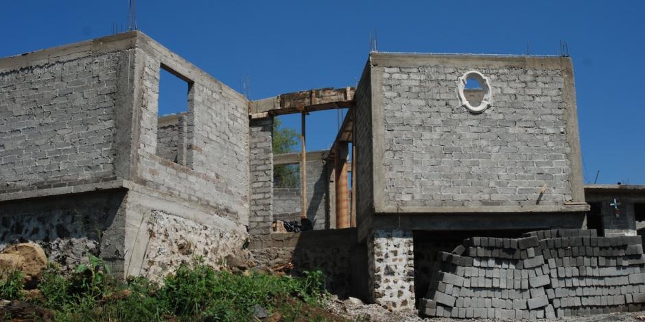 Construcción de una vivienda en La Conchita San Gregorio en Xochimilco, en 2007.