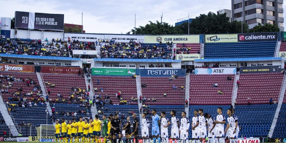 Las Águilas enfrentan al Querétaro durante el Apertura 2024.