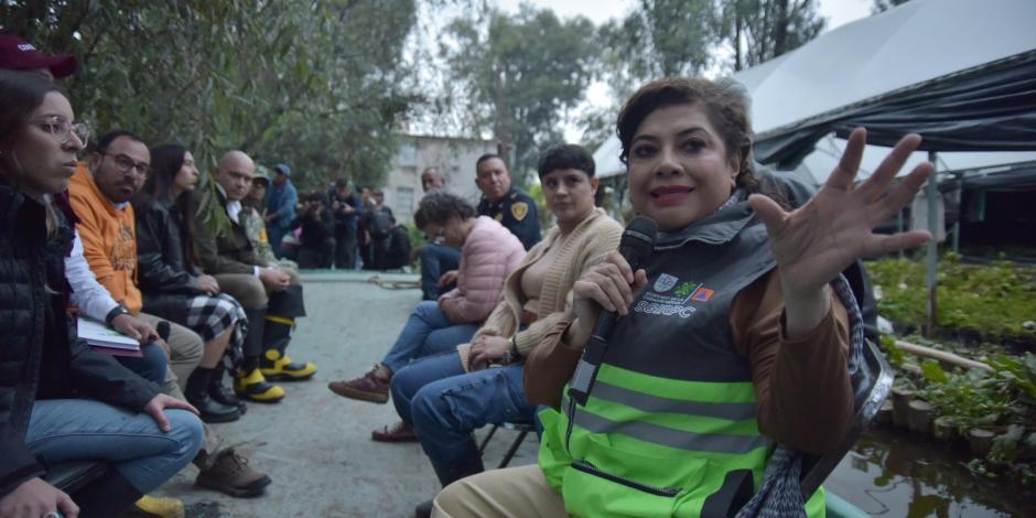 Clara Brugada, durante recorrido en la CDMX.