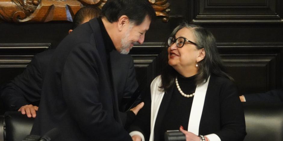 El jefe del Senado, Gerardo Fernández, y la presidenta de la Corte, Norma Piña, ayer.