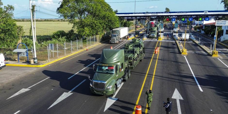 Vehículos "Ocelotl" del Ejército mexicano llegan a Culiacán.