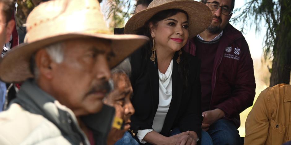 Avanza Mixquic tras inundaciones; la jefa de Gobierno, Clara Brugada, visitó el ejido.