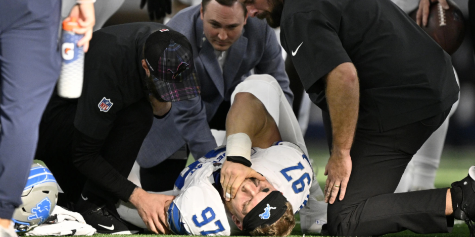 Aidan Hutchinson sufre escalofriante lesión durante el partido Cowboys vs Lions