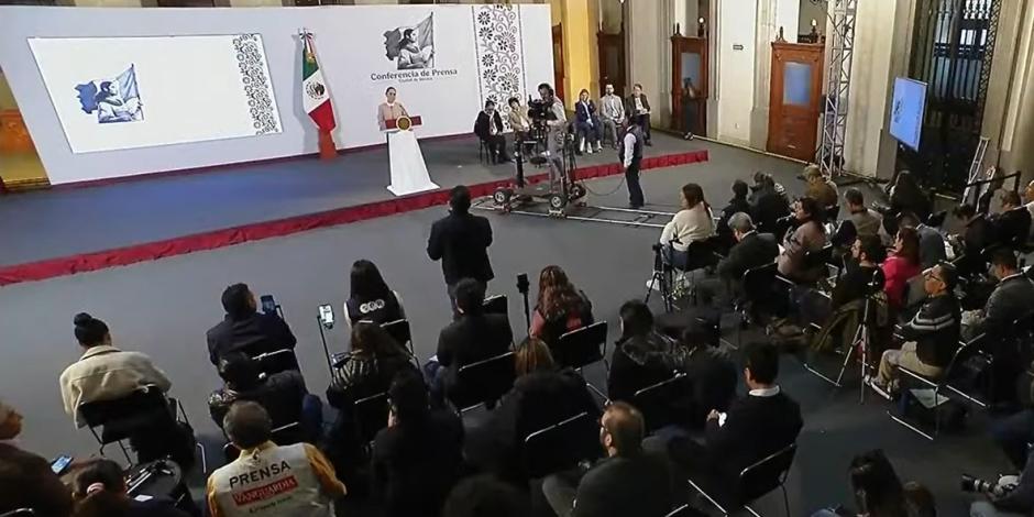 Conferencia en Palacio Nacional.