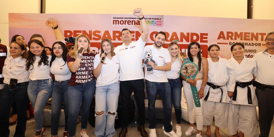 Alejandro Armenta presenta iniciativas para el desarrollo juvenil en Puebla.