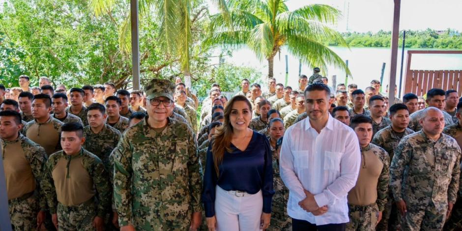 Al centro, la gobernadora Mara Lezama y Omar García Harfuch, secretario de Seguridad.