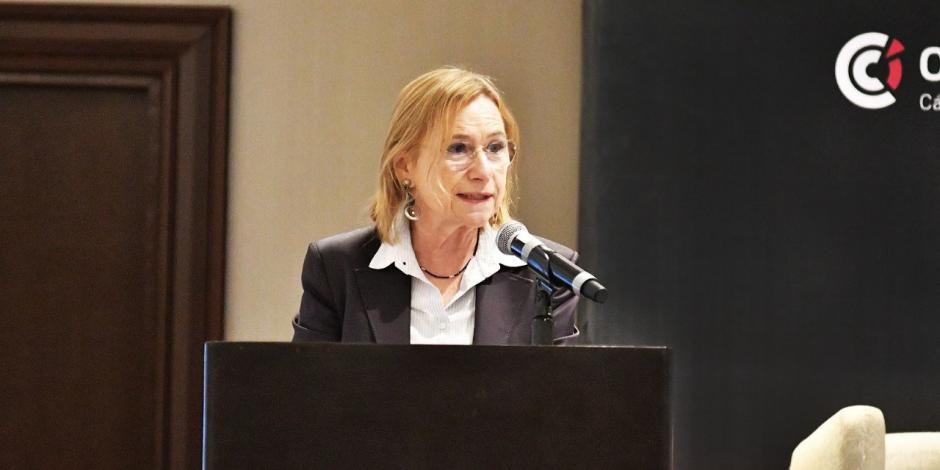 Delphine Borione, embajadora de Francia en México, ayer en un foro.