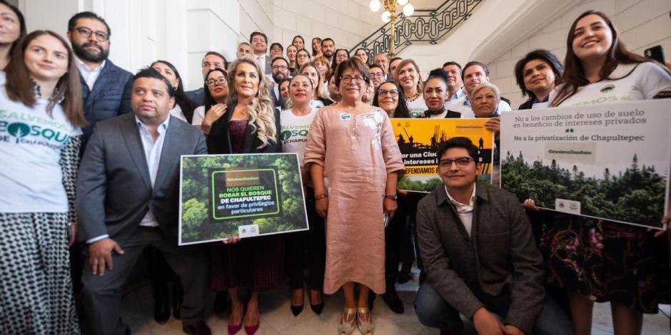 Legisladores en conferencia en favor de Chapultepec, el pasado 17 de octubre.