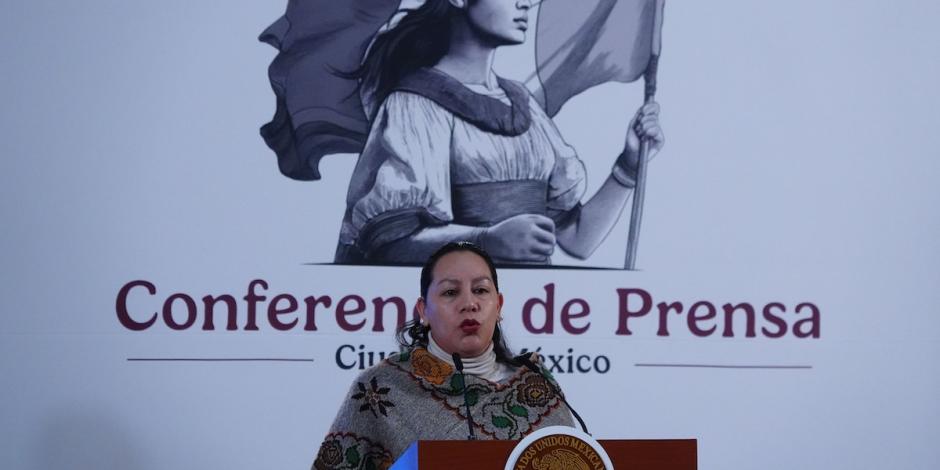 Maria Luisa Albores, directora general de Segalmex, Diconsa y Liconsa, durante la conferencia de prensa en Palacio Nacional, ayer.