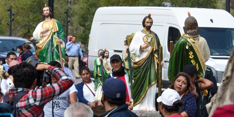 Feligreses llegan a Iglesia de San Judas Tadeo en CDMX