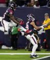 Los Houston Texans lograron un aplastante triunfo sobre los Cleveland Browns en el comienzo de los playoffs de la NFL.