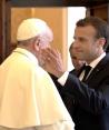 Papa Francisco y Emmanuel Macron.