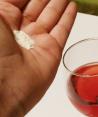 Escopolamina, también llamada "burundanga", es una droga relacionada con diversos delitos en antros y bares alrededor del mundo.