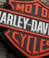 El logotipo de las motocicletas Harley-Davidson se ve en un concesionario en Queens, Nueva Yorkel 7 de febrero de 2022