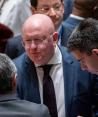 Vasili Nebenzia (centro), durante una reunión del Consejo de Seguridad de la ONU, en febrero.