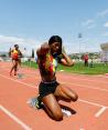 En la imagen, la velocista francesa Halba Diouf, de 21 años, una atleta transgénero que sueña con competir en los Juegos Olímpicos y Paralímpicos de París 2024